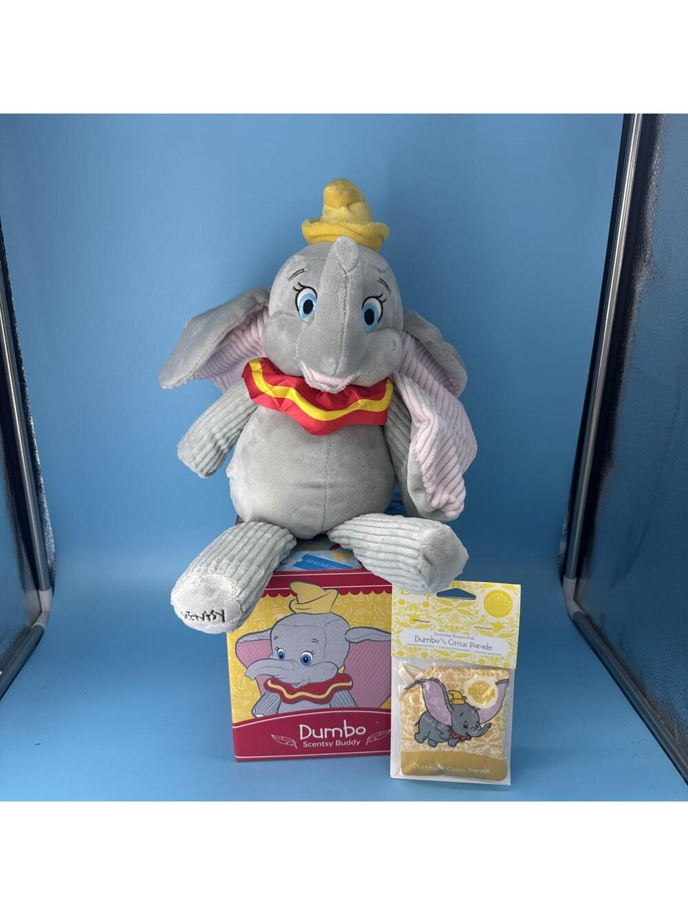 Disney Dumbo Scentsy Buddy 17" Plush - RETIRED - Brand New In Box - Picture 2 of 13